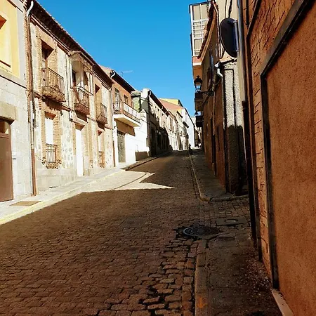 La Marquesa De Vallespin .patio.centro Ciudad. Avila